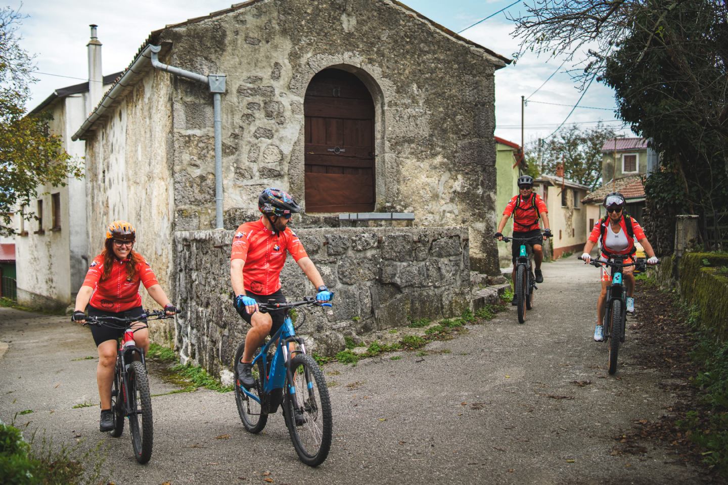 118 Saka noć ima svoju moć 